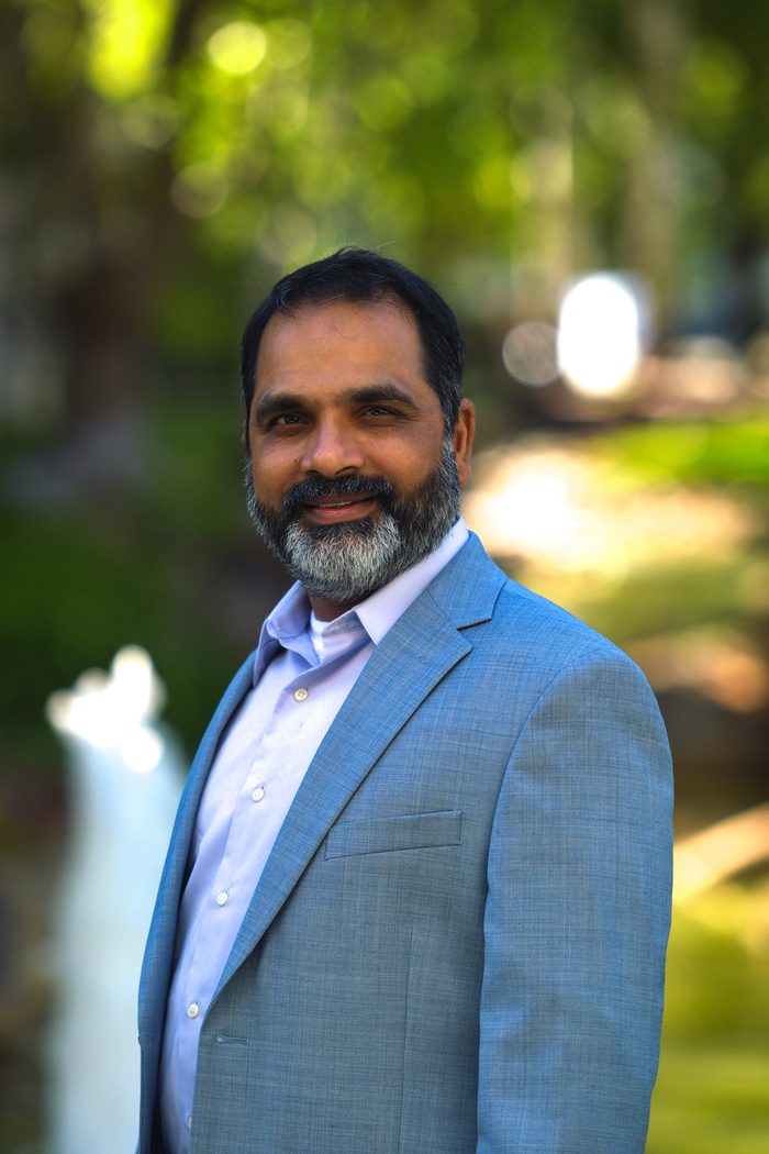 Giri Lankipalle, Financial Professional